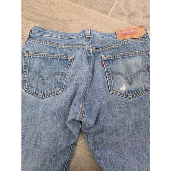 Men's Levi's 501 Original Fit Medium Wash Minor Destruction Paint Splatter Size - Picture 11 of 12